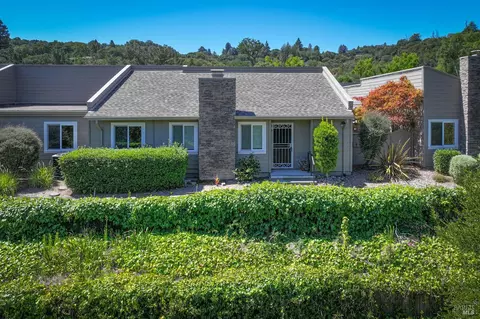 2225 Knolls Dr, Santa Rosa, CA 95405