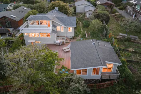 40 Laurel Ave, Stinson Beach, CA 94970