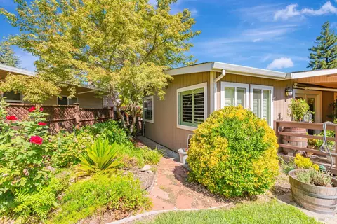 24 San Lucas Ct, Saint Helena, CA 94574
