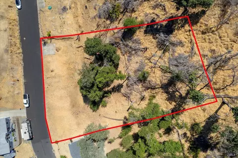 1045 Arroyo Grande Dr, Napa, CA 94558