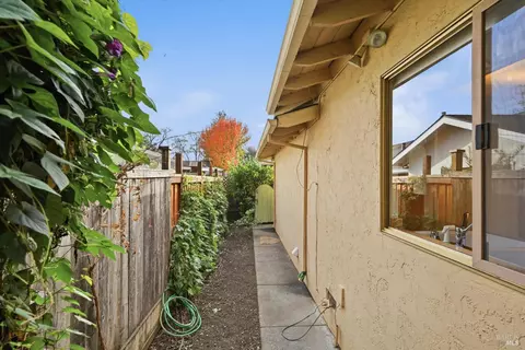 220 Cedar Cir, Healdsburg, CA 95448 photo 30