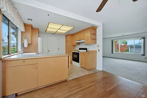 220 Cedar Cir, Healdsburg, CA 95448 photo 13
