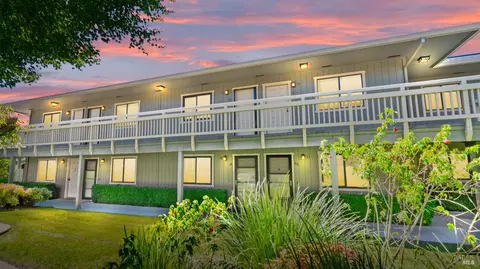 720 Petaluma Blvd S #39, Petaluma, CA 94952