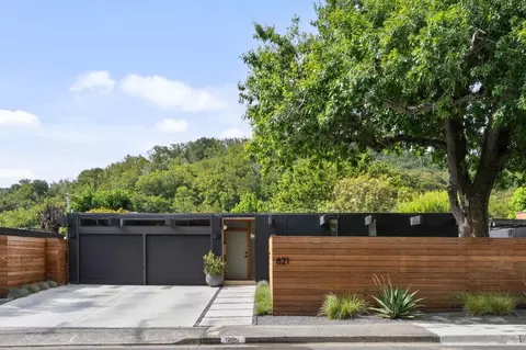 821 Flaxberry Ln, San Rafael, CA 94903
