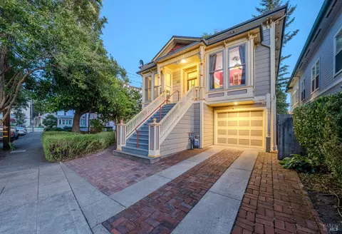 432 8th St, Santa Rosa, CA 95401
