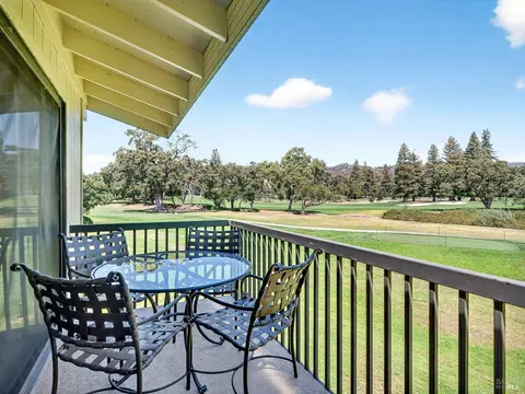 693-694 Cottage Dr, Napa, CA 94558