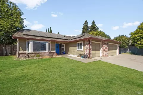 1365 Harth Ct, Dixon, CA 95620