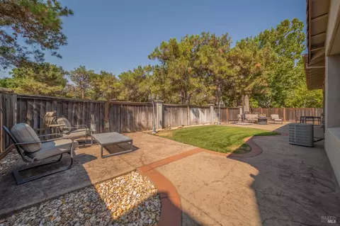 Exterior - 4013 The Masters Dr, Fairfield, CA 94533 photo 4 of 7