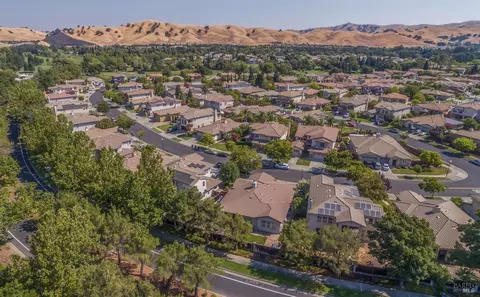View/Area - 4013 The Masters Dr, Fairfield, CA 94533 photo 4 of 4
