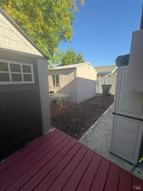 Exterior - 1724 Lockwood Dr, Ukiah, CA 95482 photo 4 of 10