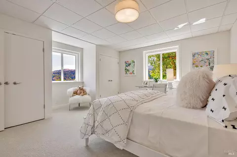 Bedroom - 47 Coronet Ave, Mill Valley, CA 94941 photo 5 of 8