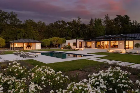 13671 Chalk Hill Rd, Healdsburg, CA 95448