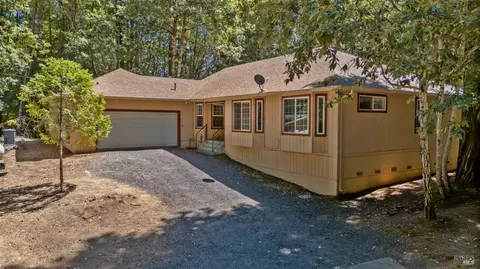 1885 Clover Dr, Willits, CA 95490