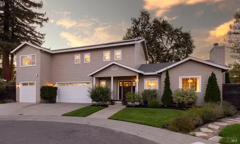 12 Nicholas Ct, Napa, CA 94558