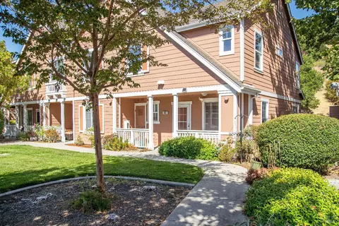402 Bolling Cir, Novato, CA 94949