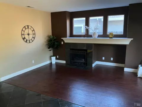 Living - 6320 Pebble Beach Dr, Vallejo, CA 94591 photo 2 of 4