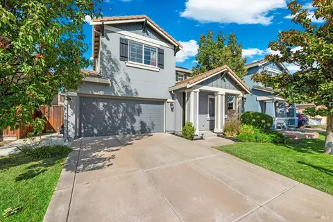Exterior - 424 Cache Ct, Vacaville, CA 95688 photo 4 of 17