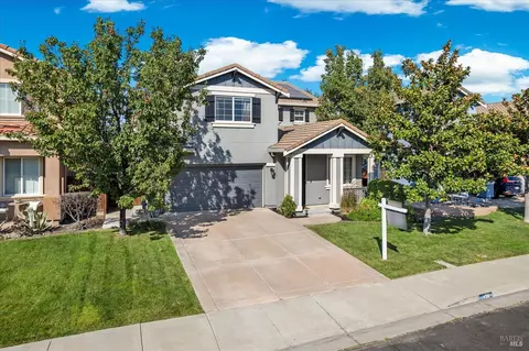 Exterior - 424 Cache Ct, Vacaville, CA 95688 photo 14 of 17
