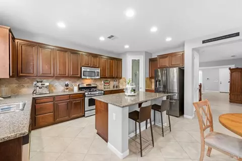 Kitchen - 424 Cache Ct, Vacaville, CA 95688 photo 1 of 6
