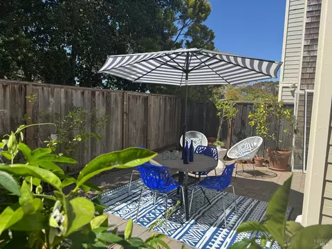 82 Mariner Green Dr, Corte Madera, CA 94925