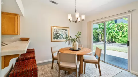 Dining - 9474 Lazy Creek Dr, Windsor, CA 95492 photo 1 of 2