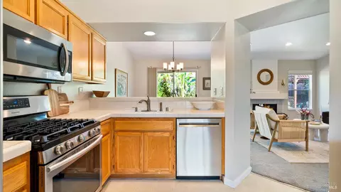 Kitchen - 9474 Lazy Creek Dr, Windsor, CA 95492 photo 1 of 1