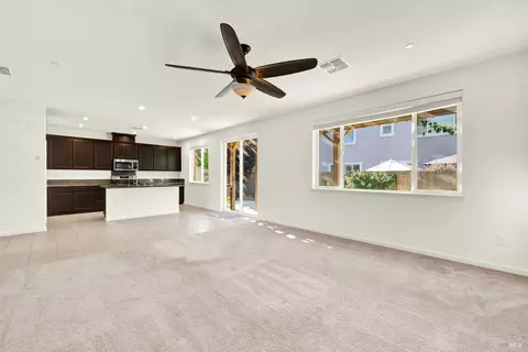 Living - 314 Fruitvale Rd, Vacaville, CA 95688 photo 7 of 10