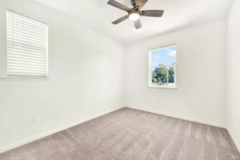 Bedroom - 314 Fruitvale Rd, Vacaville, CA 95688 photo 7 of 14