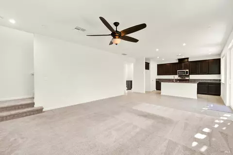 Living - 314 Fruitvale Rd, Vacaville, CA 95688 photo 9 of 10