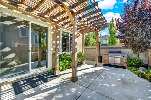 Exterior - 314 Fruitvale Rd, Vacaville, CA 95688 photo 23 of 33