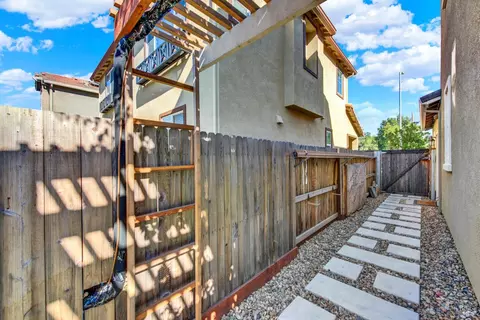 Exterior - 314 Fruitvale Rd, Vacaville, CA 95688 photo 31 of 33