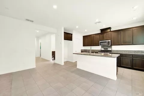 Entry Way - 314 Fruitvale Rd, Vacaville, CA 95688 photo 2 of 7