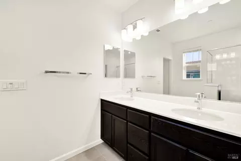 Bath - 314 Fruitvale Rd, Vacaville, CA 95688 photo 7 of 7