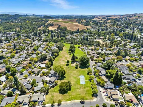 View/Area - 159 Dodge Ct, Napa, CA 94558 photo 5 of 6