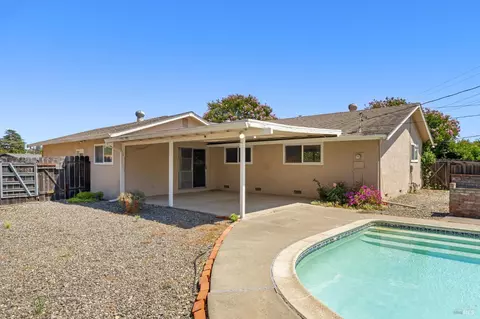 Exterior - 159 Dodge Ct, Napa, CA 94558 photo 5 of 13