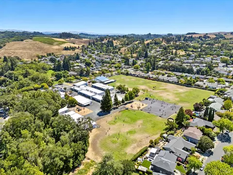 View/Area - 159 Dodge Ct, Napa, CA 94558 photo 4 of 6