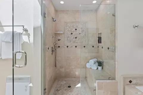 Bath - 4 Eucalyptus Knoll St, Mill Valley, CA 94941 photo 6 of 8