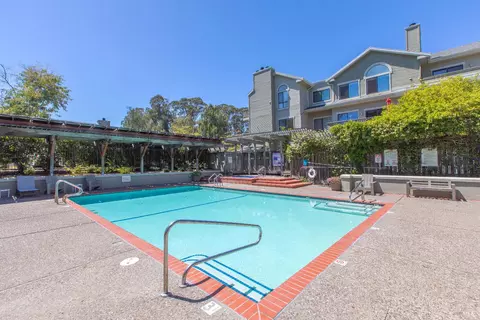 Exterior - 4 Eucalyptus Knoll St, Mill Valley, CA 94941 photo 14 of 17