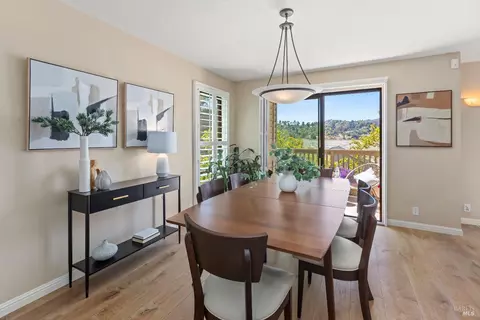 Dining - 4 Eucalyptus Knoll St, Mill Valley, CA 94941 photo 3 of 5