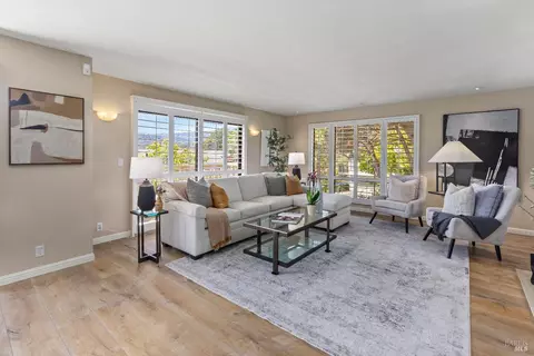 Living - 4 Eucalyptus Knoll St, Mill Valley, CA 94941 photo 1 of 4