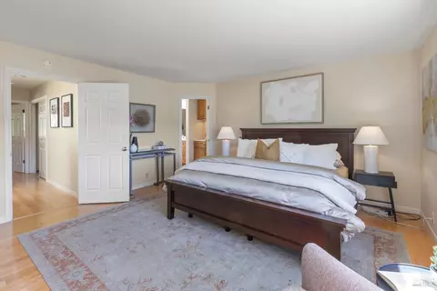 Bedroom - 4 Eucalyptus Knoll St, Mill Valley, CA 94941 photo 3 of 6