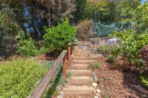 Exterior - 4 Eucalyptus Knoll St, Mill Valley, CA 94941 photo 9 of 17