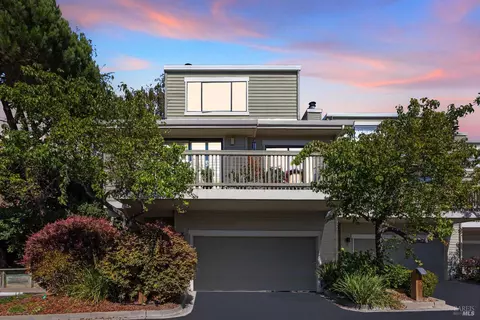 Exterior - 4 Eucalyptus Knoll St, Mill Valley, CA 94941 photo 11 of 17