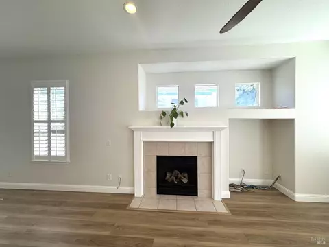 107 St Michael Ct, Cloverdale, CA 95425 photo 5