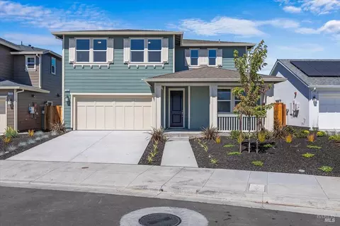 7305 Willowglen Dr, Rohnert Park, CA 94928
