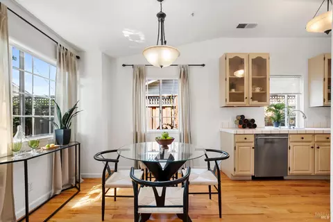 Dining - 37 Sage Way, Napa, CA 94559 photo 1 of 3