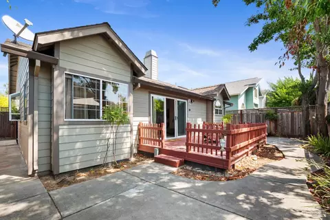 Exterior - 37 Sage Way, Napa, CA 94559 photo 5 of 7