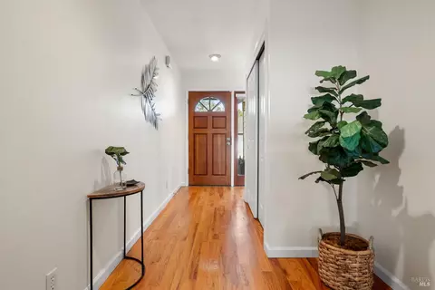 Entry Way - 37 Sage Way, Napa, CA 94559 photo 2 of 2
