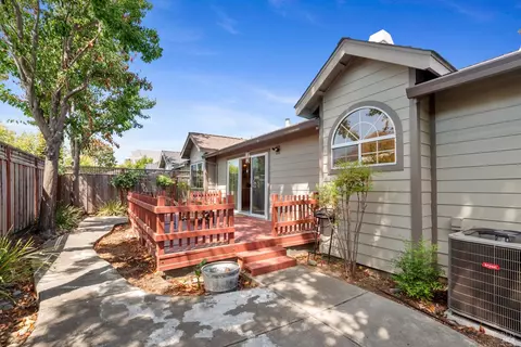 Exterior - 37 Sage Way, Napa, CA 94559 photo 4 of 7