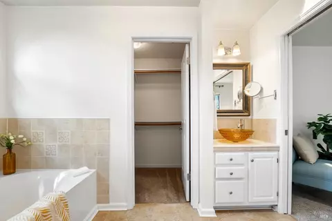 Bath - 37 Sage Way, Napa, CA 94559 photo 6 of 7